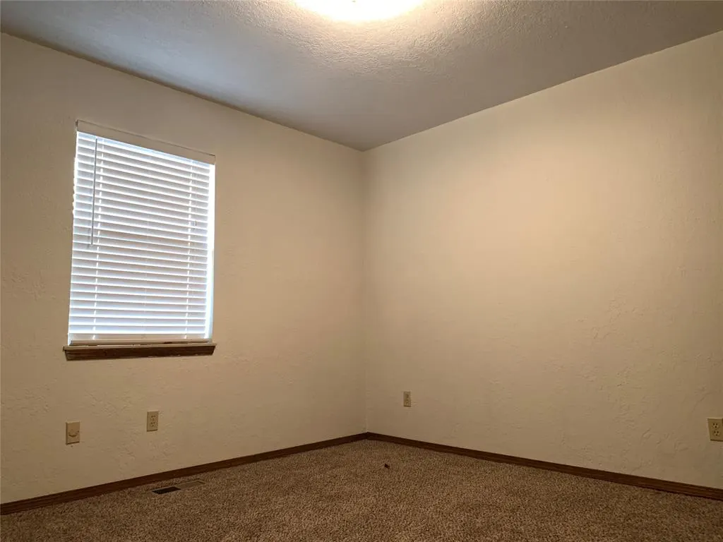 Photo 4 — 518 Garland Court, Norman, OK 73072