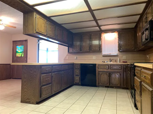 Photo 5 — 518 Garland Court, Norman, OK 73072