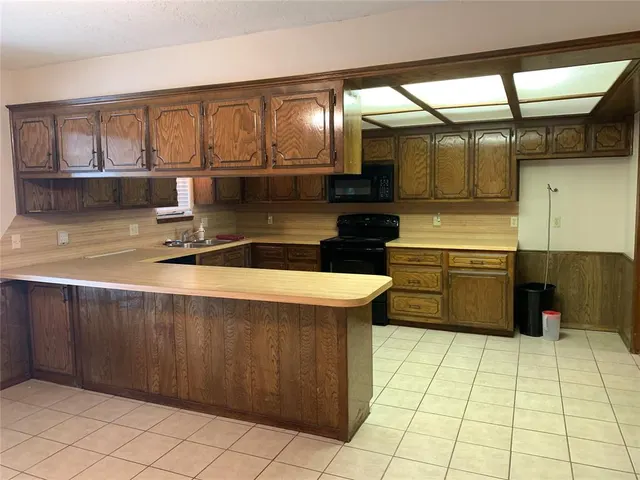 Photo 7 — 518 Garland Court, Norman, OK 73072