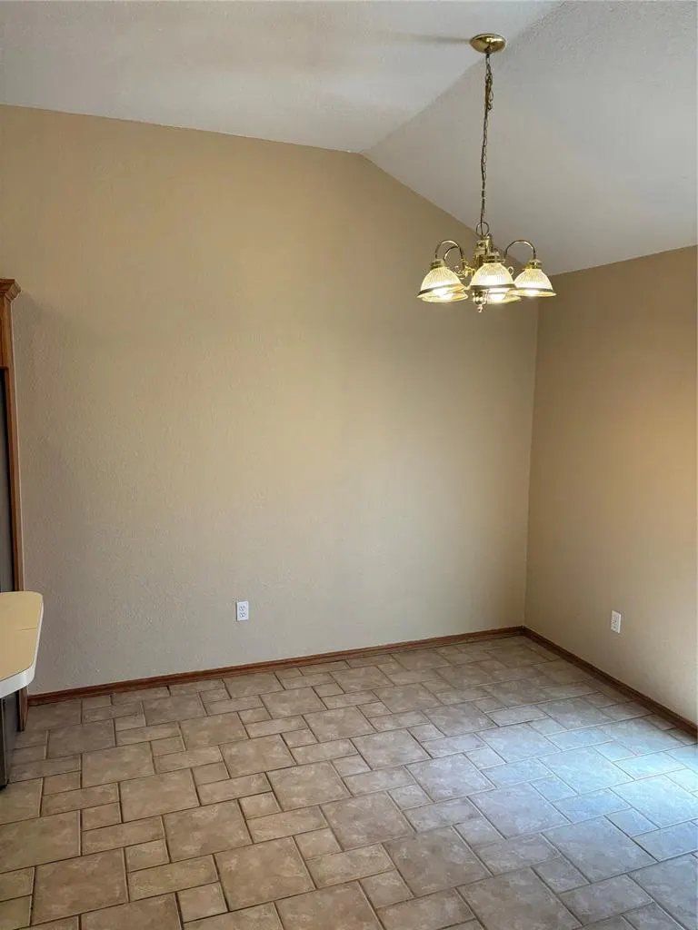 Photo 9 — 8204 Prairie Ridge Road, Oklahoma City, OK 73135