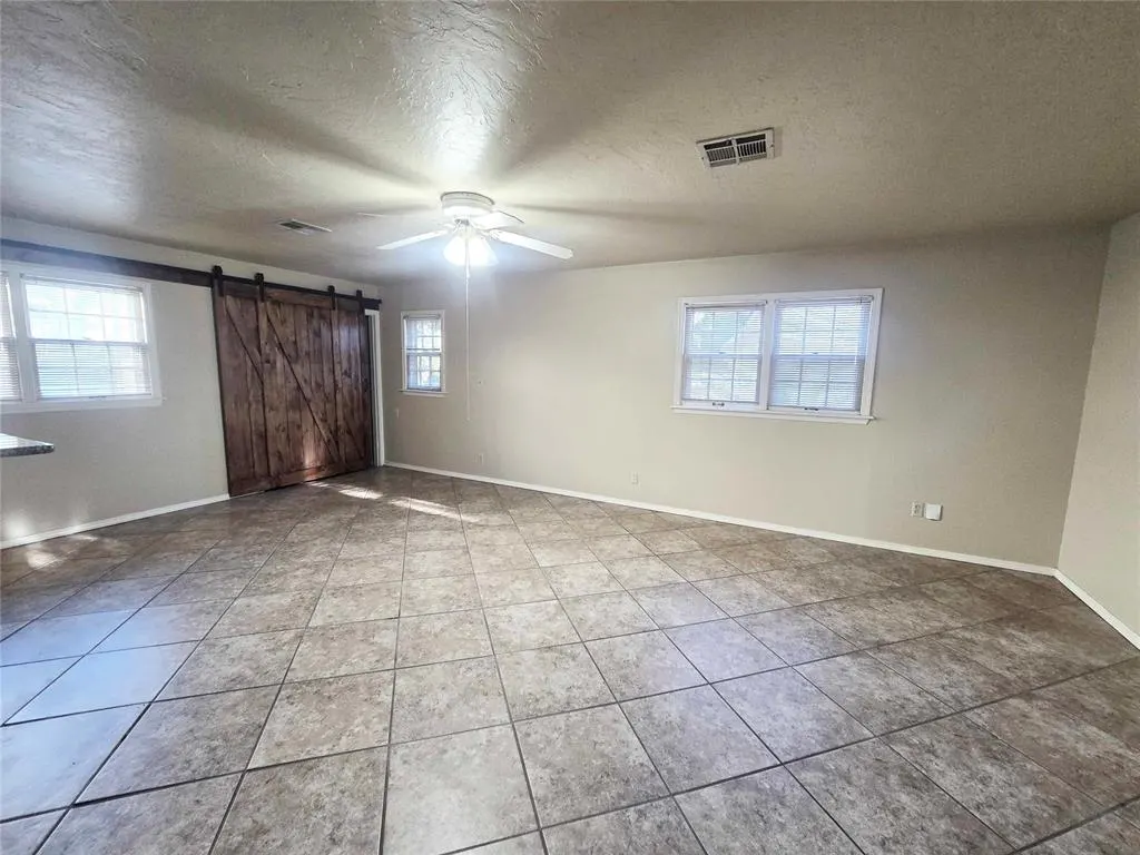 Photo 3 — 6805 NW 42nd Street, Bethany, OK 73008