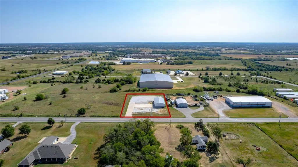 Photo 2 — 7811 N Kickapoo Avenue, Shawnee, OK 74804