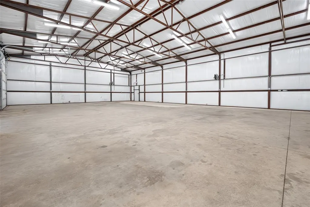 Photo 16 — 7811 N Kickapoo Avenue, Shawnee, OK 74804