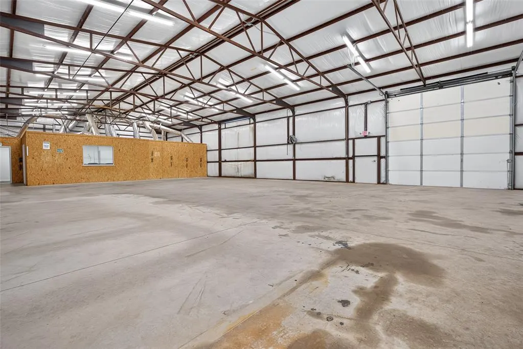 Photo 18 — 7811 N Kickapoo Avenue, Shawnee, OK 74804