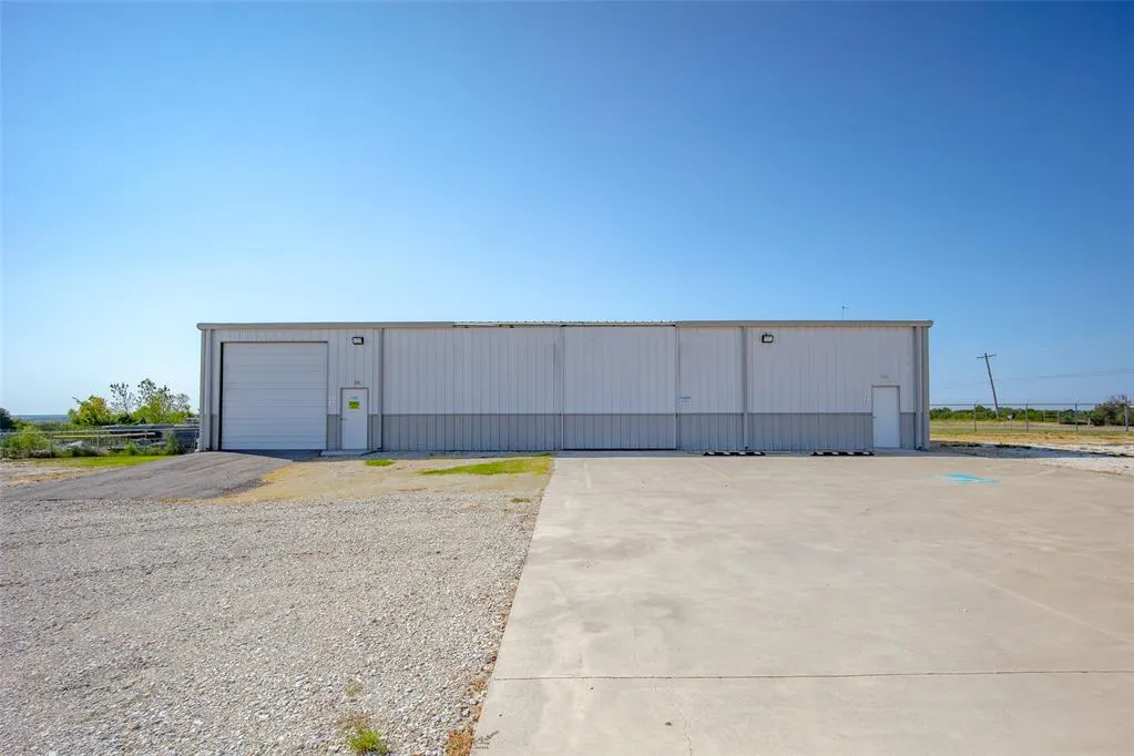 Photo 23 — 7811 N Kickapoo Avenue, Shawnee, OK 74804