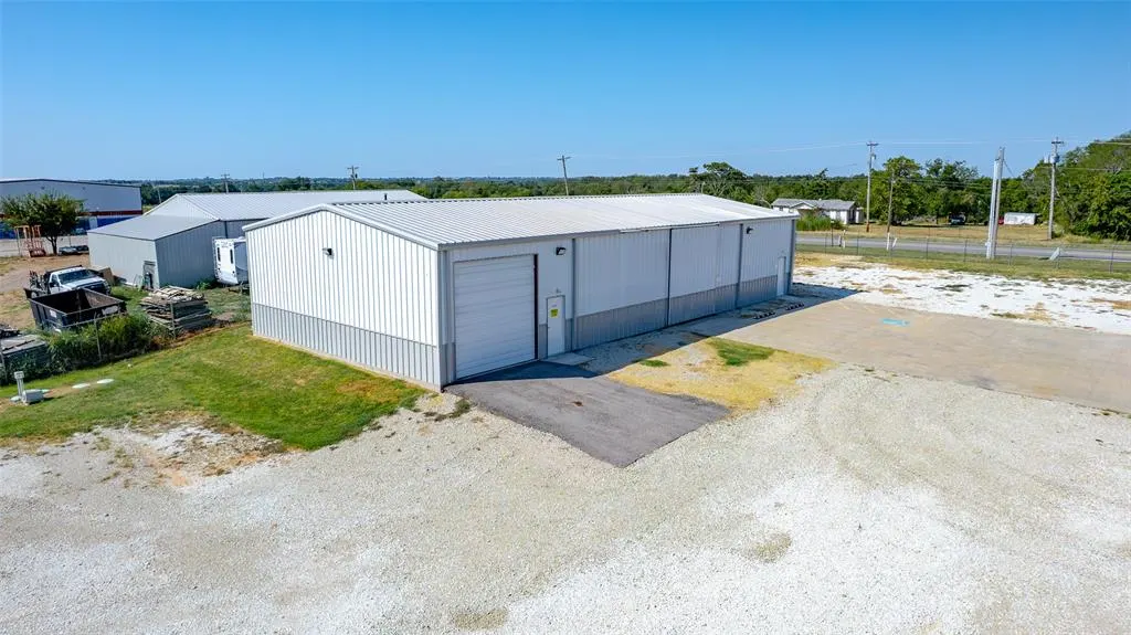 Photo 30 — 7811 N Kickapoo Avenue, Shawnee, OK 74804