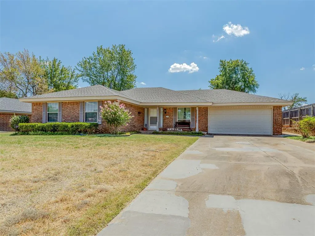 Front exterior — 1317 California Avenue, Chickasha, OK 73018