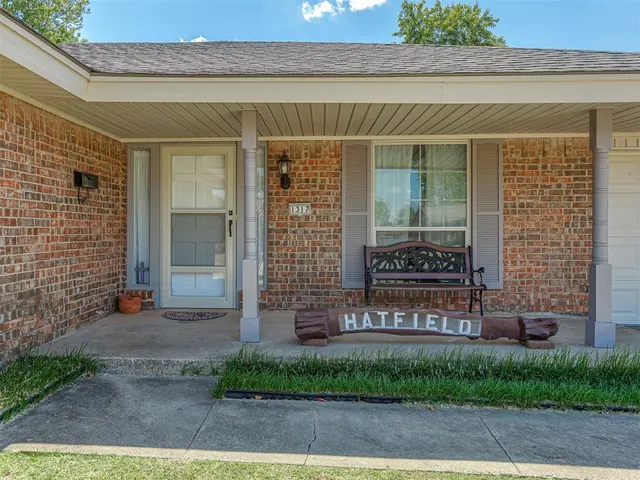 Photo 4 — 1317 California Avenue, Chickasha, OK 73018