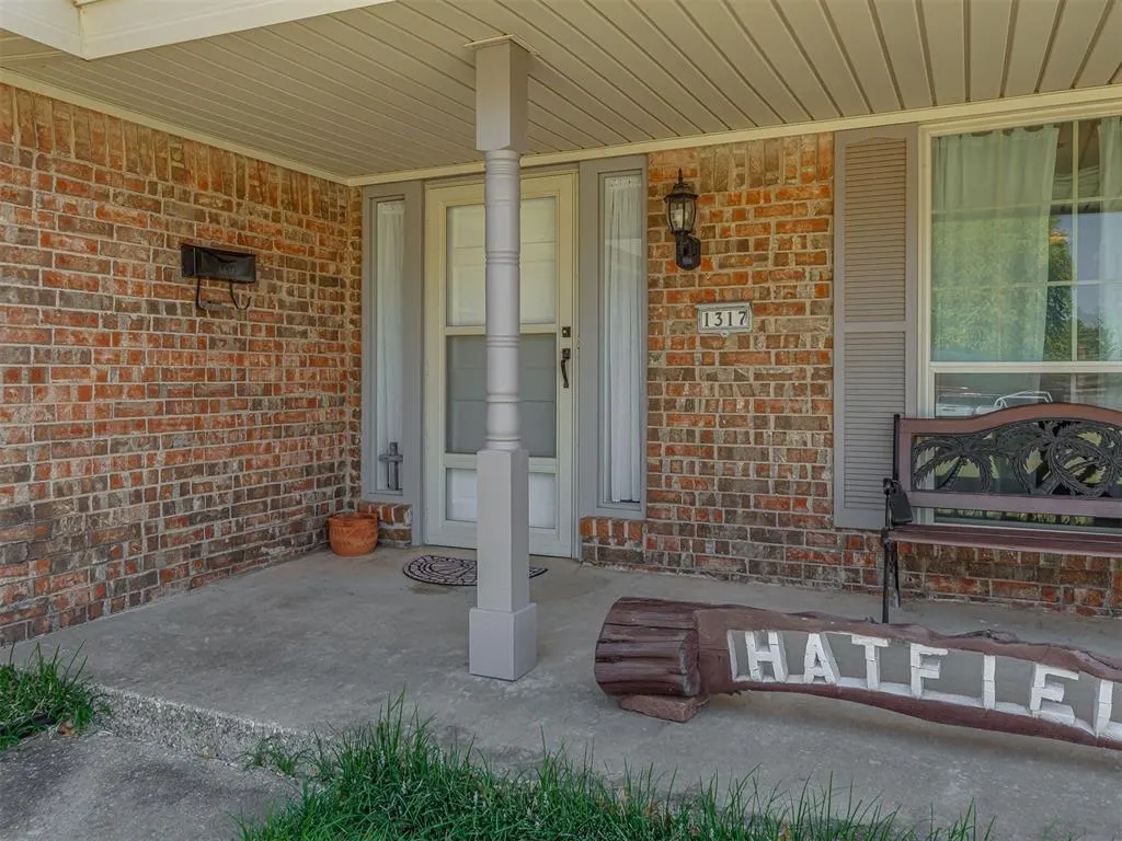 Photo 5 — 1317 California Avenue, Chickasha, OK 73018