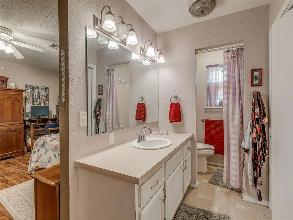 Photo 19 — 1317 California Avenue, Chickasha, OK 73018