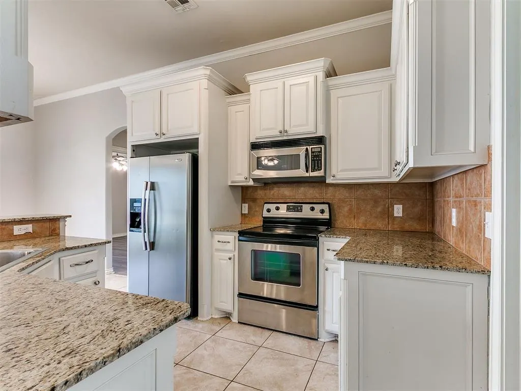 Photo 11 — 3905 Ashley Terrace, Yukon, OK 73099