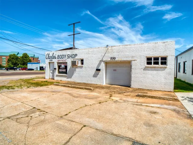 Photo 2 — 2318 S Air Depot Boulevard, Midwest City, OK 73110
