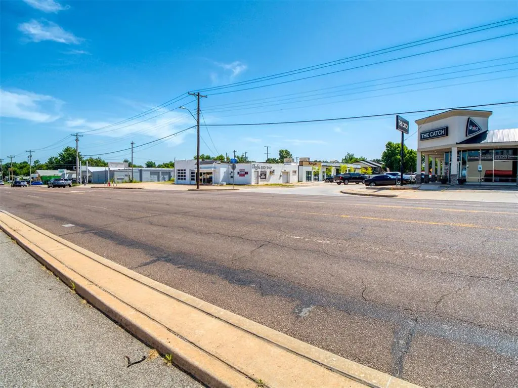 Photo 8 — 2318 S Air Depot Boulevard, Midwest City, OK 73110