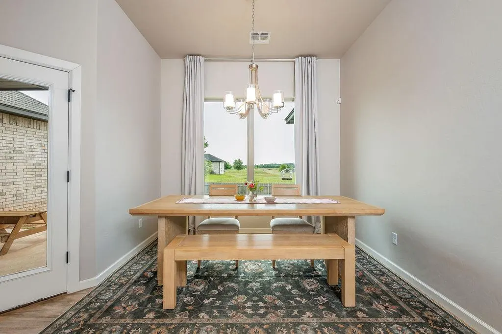 Photo 9 — 4604 Bermuda Drive, Mustang, OK 73064