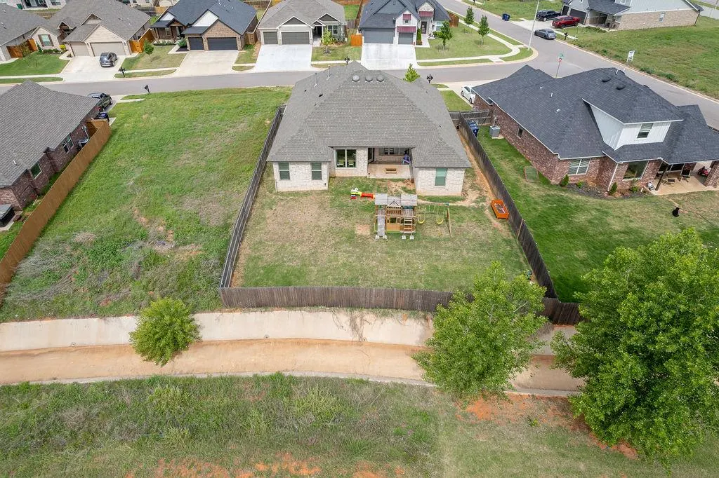Photo 21 — 4604 Bermuda Drive, Mustang, OK 73064