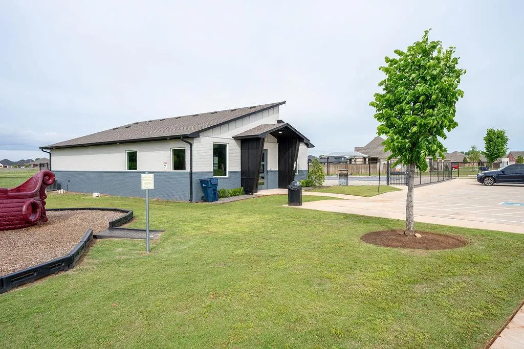 Photo 26 — 4604 Bermuda Drive, Mustang, OK 73064