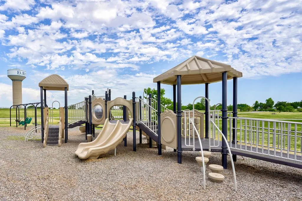Photo 10 — 1521 Crimson Lake Boulevard, El Reno, OK 73036
