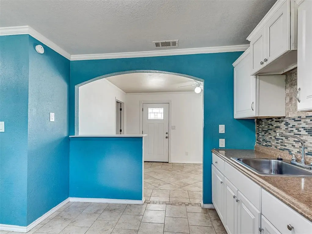 Photo 9 — 1420 SE 38th Street, Oklahoma City, OK 73129