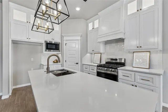 Photo 8 — 8125 Mountain Oak Drive, Edmond, OK 73034