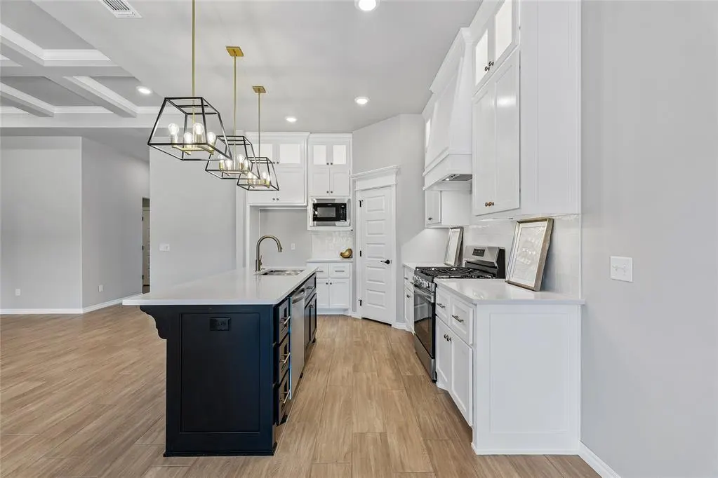 Photo 9 — 8125 Mountain Oak Drive, Edmond, OK 73034