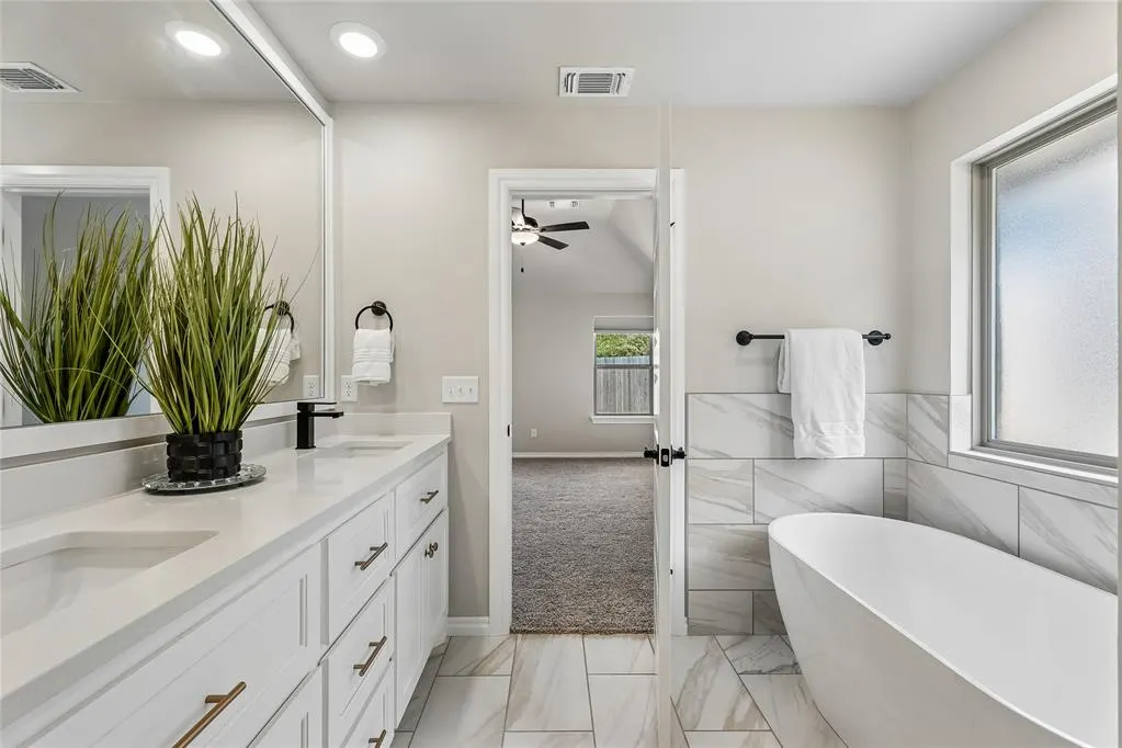 Photo 28 — 8125 Mountain Oak Drive, Edmond, OK 73034