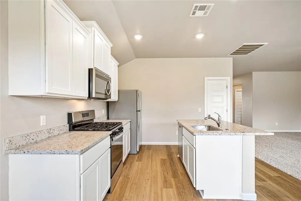Photo 3 — 1905 Palmatum Road, El Reno, OK 73036