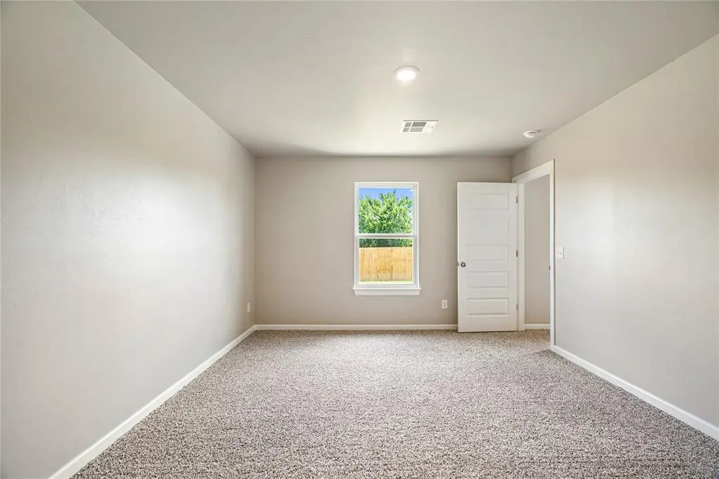 Photo 5 — 1905 Palmatum Road, El Reno, OK 73036