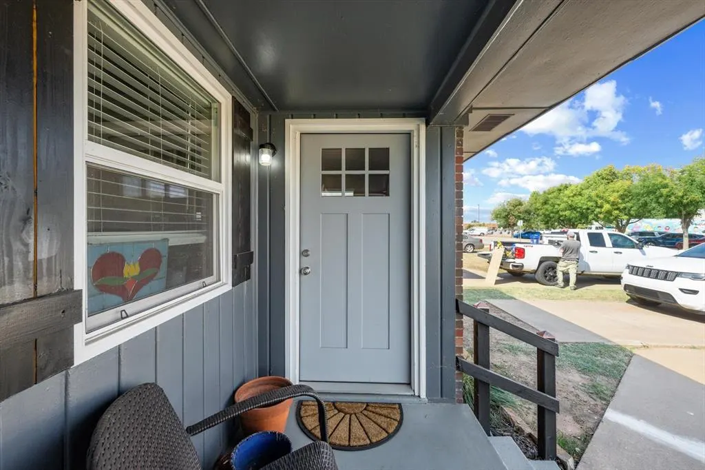 Photo 3 — 920 E Wayne Street, Edmond, OK 73034