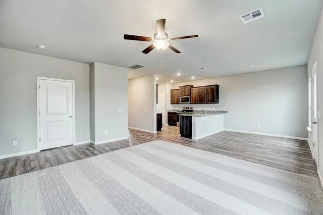 Photo 6 — 1922 Redwood Lane, El Reno, OK 73036