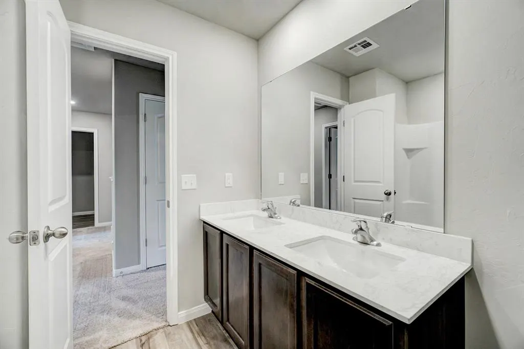 Photo 13 — 1922 Redwood Lane, El Reno, OK 73036