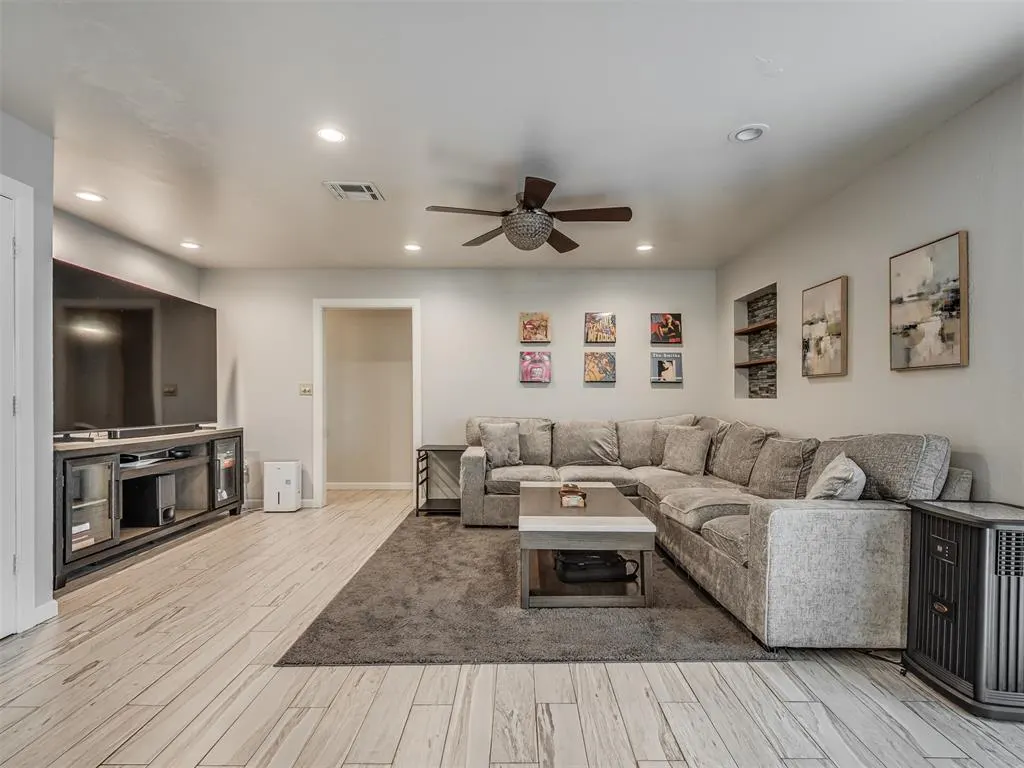 Photo 10 — 497 Hardesty Drive, Shawnee, OK 74804