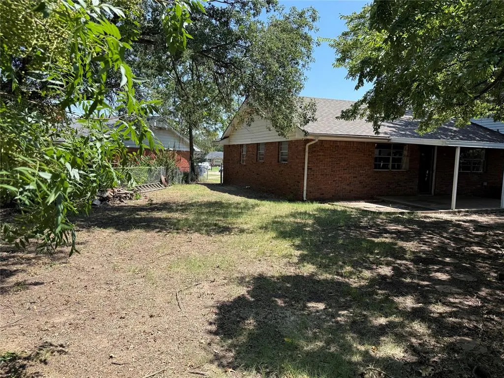 Photo 30 — 2008 Lyndon Circle, The Village, OK 73120