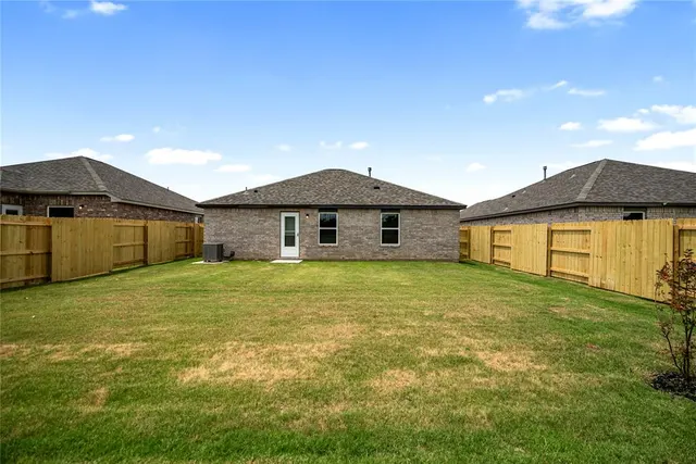 Photo 8 — 1916 Redwood Lane, El Reno, OK 73036