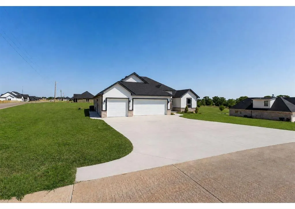 Photo 34 — 2440 Canyon Circle, Blanchard, OK 73010