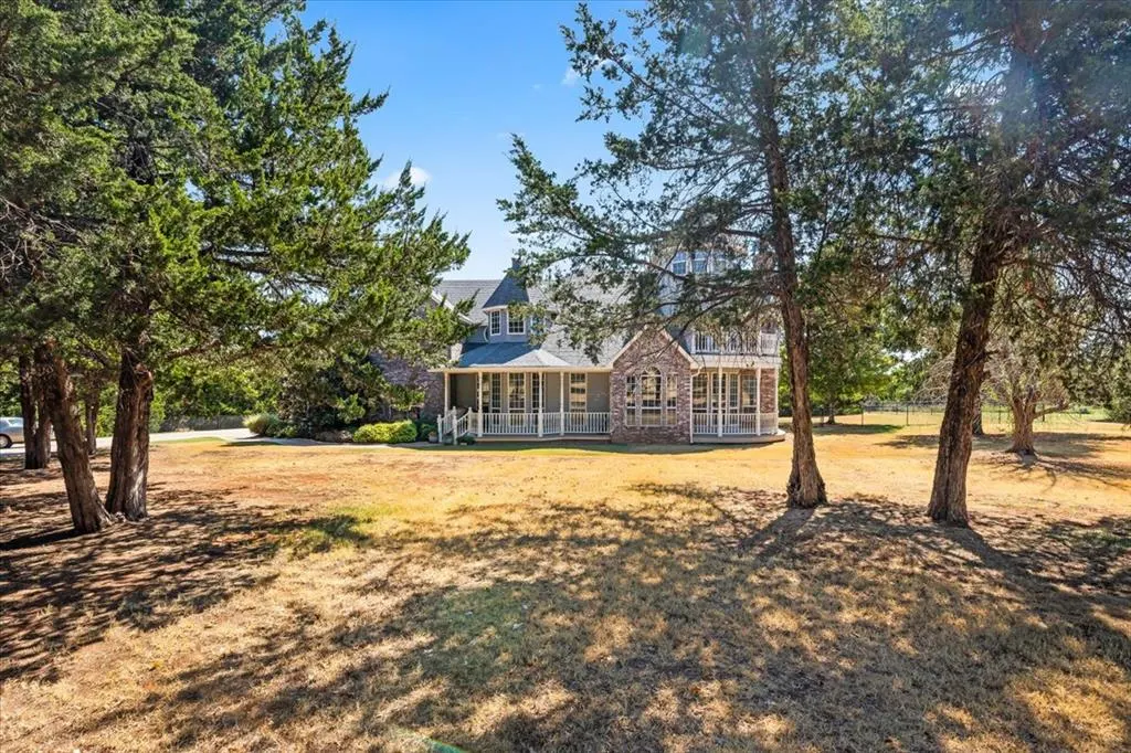 Photo 2 — 9948 Fawn Hollow Road, Mustang, OK 73064