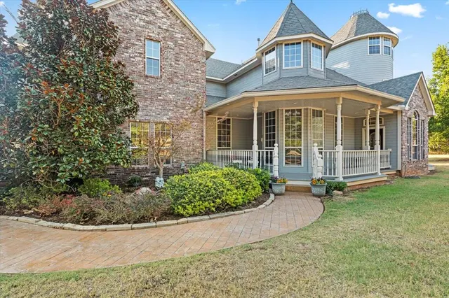 Photo 5 — 9948 Fawn Hollow Road, Mustang, OK 73064