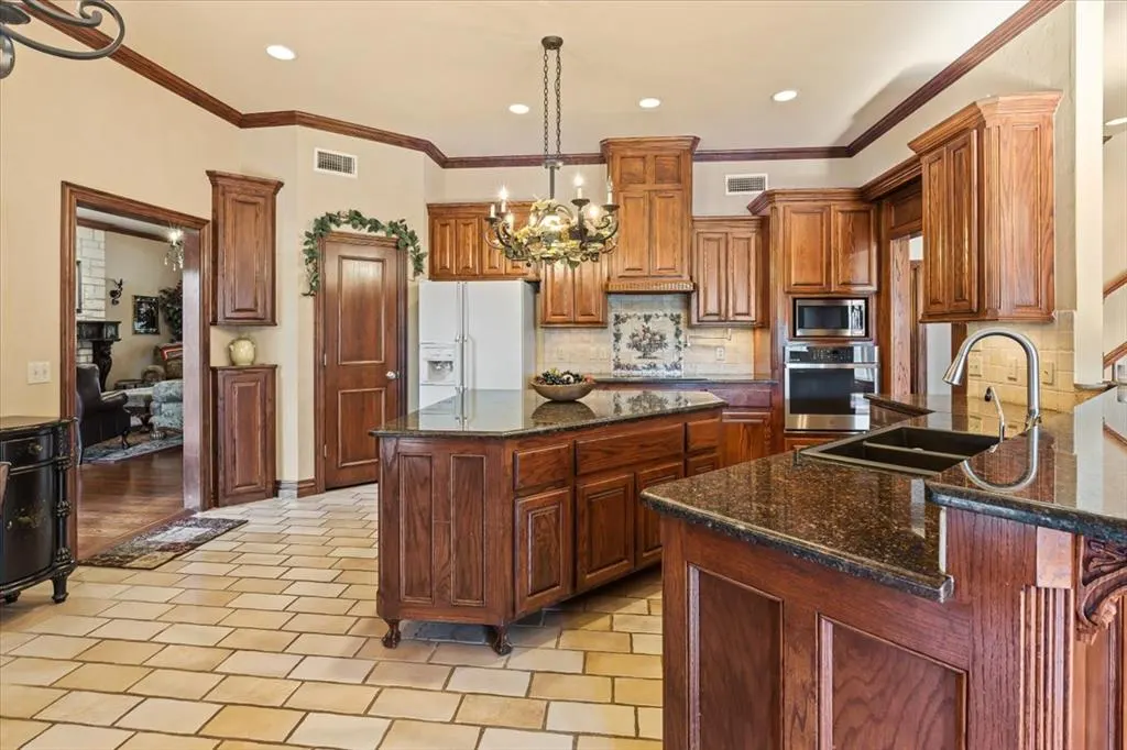 Photo 14 — 9948 Fawn Hollow Road, Mustang, OK 73064