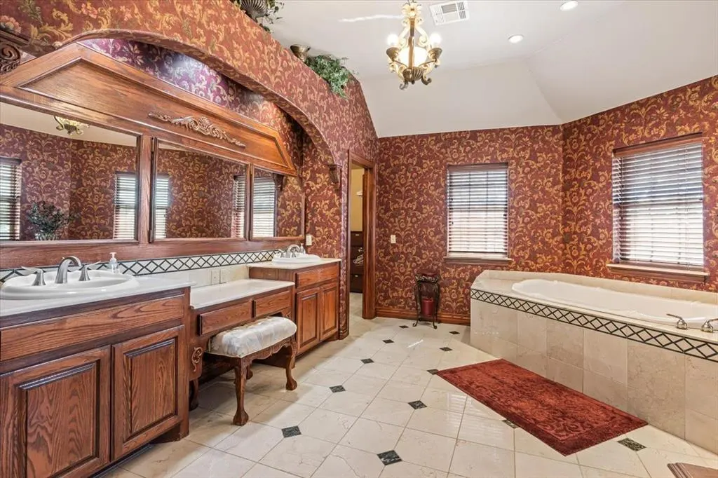 Photo 25 — 9948 Fawn Hollow Road, Mustang, OK 73064