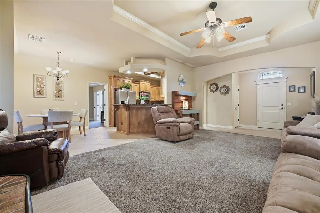 Photo 10 — 11601 SW 17th Court, Yukon, OK 73099