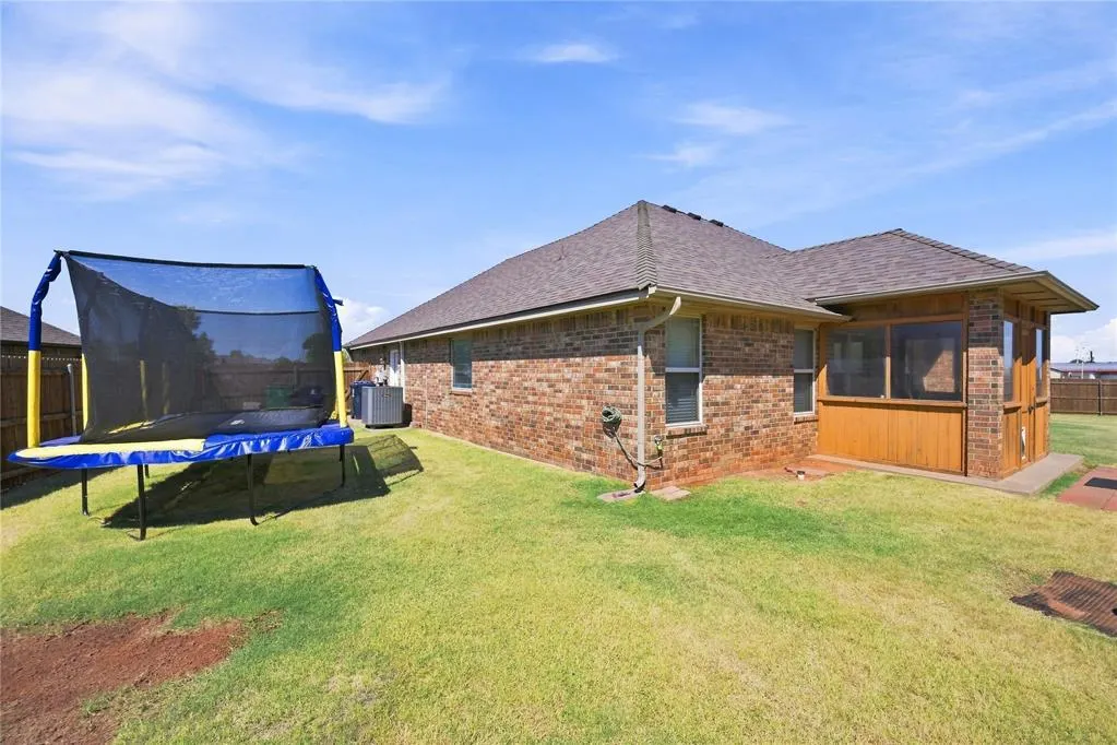 Photo 36 — 11601 SW 17th Court, Yukon, OK 73099