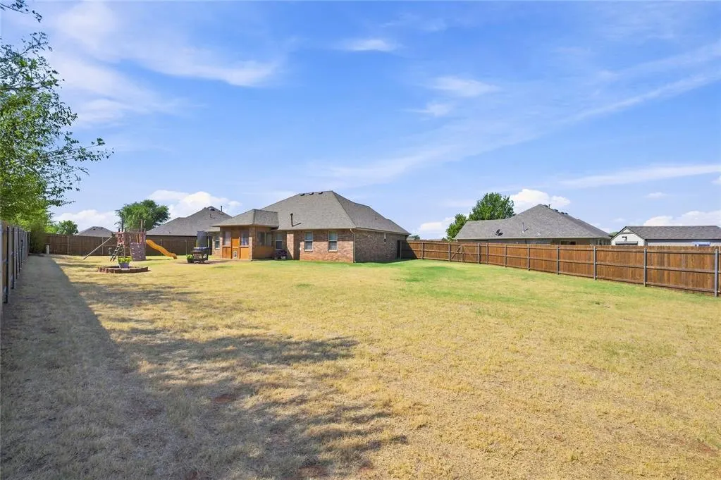 Photo 37 — 11601 SW 17th Court, Yukon, OK 73099