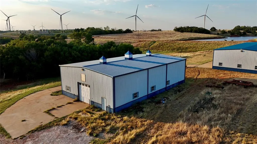 Photo 4 — 26498 E 670 Road, Hennessey, OK 73742