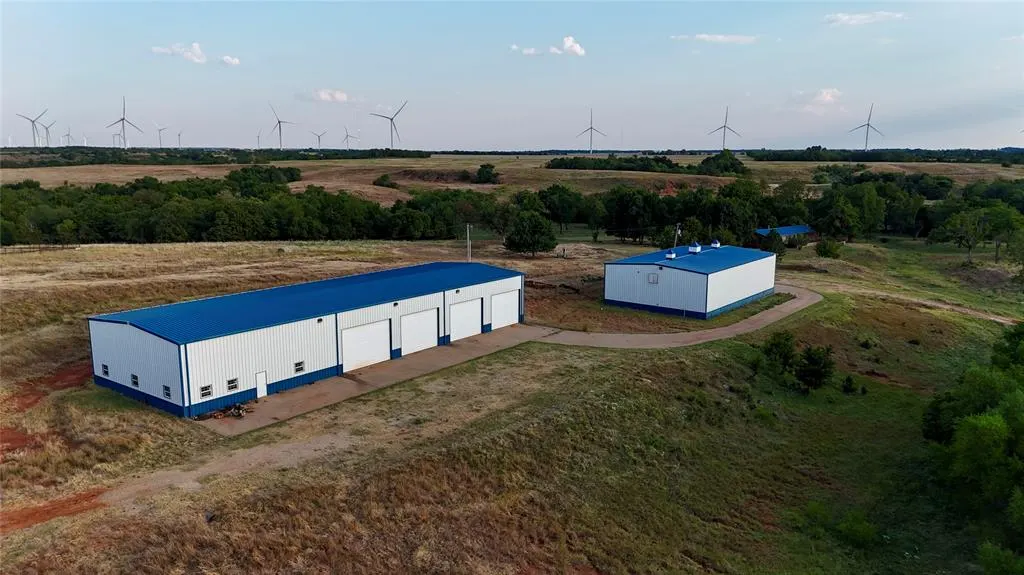 Photo 5 — 26498 E 670 Road, Hennessey, OK 73742