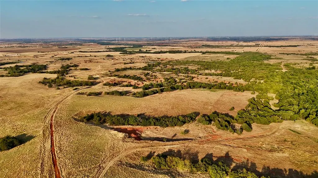 Photo 7 — 26498 E 670 Road, Hennessey, OK 73742