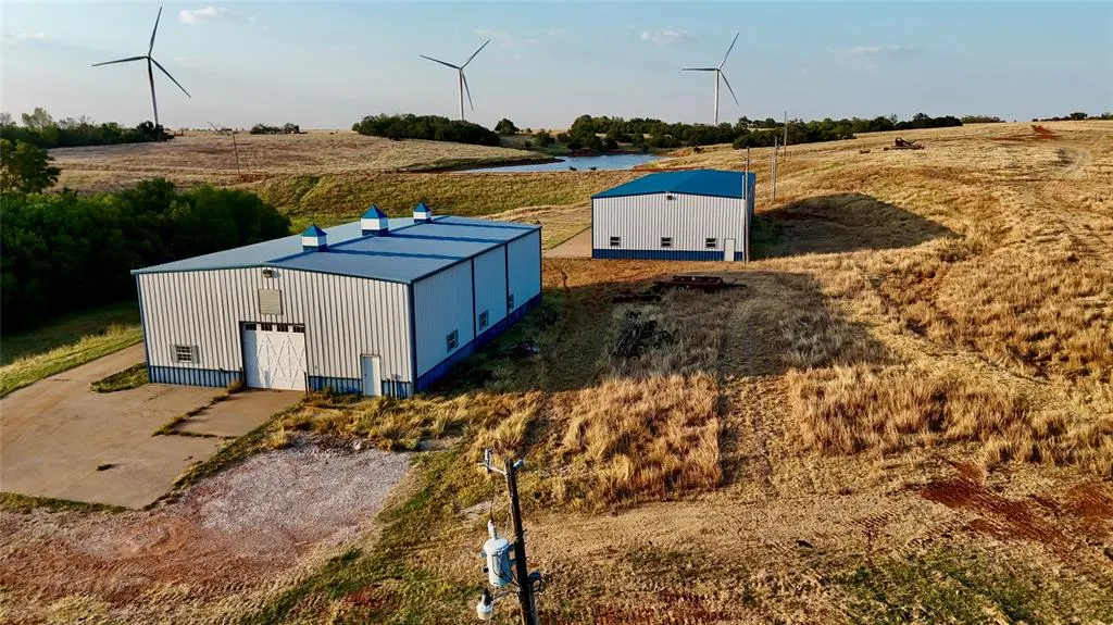 Photo 21 — 26498 E 670 Road, Hennessey, OK 73742