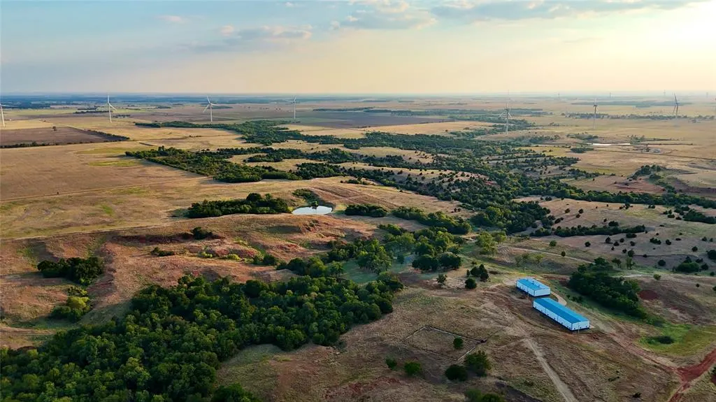 Photo 35 — 26498 E 670 Road, Hennessey, OK 73742