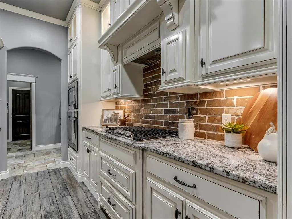 Photo 5 — 4613 Hambletonian Lane, Mustang, OK 73064
