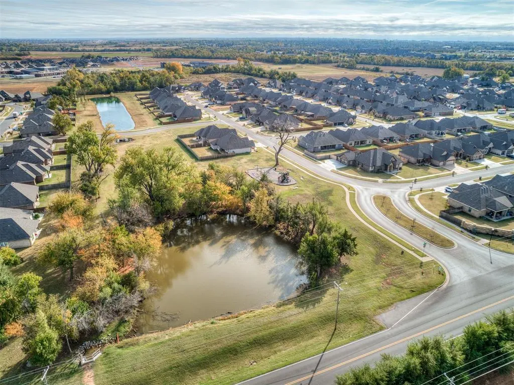 Photo 36 — 4613 Hambletonian Lane, Mustang, OK 73064