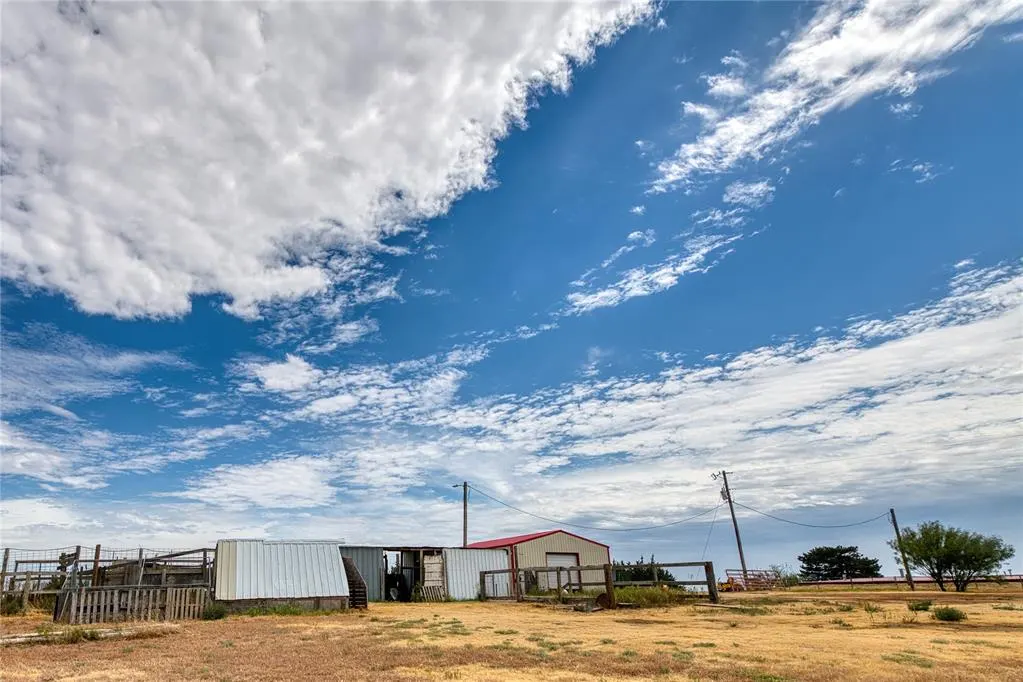 Photo 21 — 10380 N 2000 Road, Elk City, OK 73644