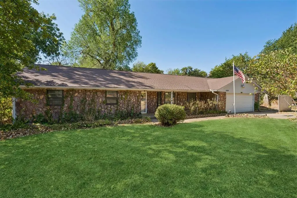 Front exterior — 4104 Redbud Lane, Edmond, OK 73034